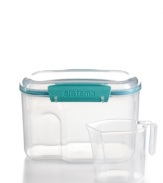 Short on measuring cups? Keep things simple with Martha Stewart Collection's storage container with measuring cup. Store sugar, flour, rice or other dry goods--along with the cup. When it comes time to measure, just scoop and reseal! Limited lifetime warranty.