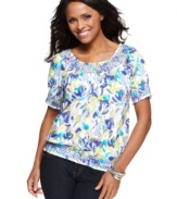 A great value, and cute as can be! This essential peasant top from Style&co. looks lovely with a fresh floral print.