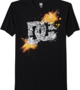 With an exploding logo, this shirt from DC Shoes makes an instant impression in your casual wardrobe.