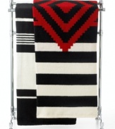 Give your bath a touch of Southwestern style with Lauren by Ralph Lauren's Black Adobe washcloth. Choose from two bold patterns that mix and match for a look that's simply striking. Featuring yarn-dyed cotton with rolled hems.