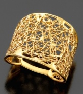 Make a bold statement with this beautiful ring, featuring an intricate filigree mesh width in 14k yellow gold.