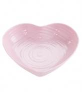 Celebrated chef and writer Sophie Conran introduces dinnerware designed for every step of the meal, from oven to table. A ribbed texture gives this sweet Portmeirion heart plate the charm of traditional hand-thrown pottery.