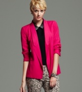 In a hot hue, this French Connection blazer is a must-have layering piece for standout fall style!