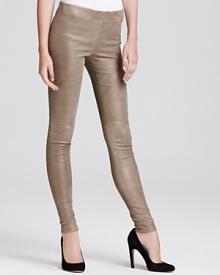 These mega-glam, gold metallic Vince suede leggings define the opulent fall season. Featuring seam detail at the knees and back legs, the luxurious stretch silhouette moves effortlessly from uptown to downtown without missing a beat.