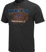 Score a home run in your casual wardrobe -- this New York Mets fashion tee from Majestic steps up to the plate and knocks it out of the park.