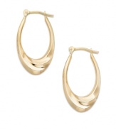 These 14k gold hoop earrings are perfect for everyday.