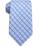 A bold pattern in a cool color palette gives this Tasso Elba tie instant presence.