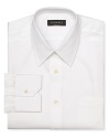 Topped with a traditional point collar, this smart classic fit dress shirt creates a crisp, professional silhouette.