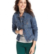 Kut from the Kloth's denim jacket is a must-have for transitioning seasons. Layer it with colored jeans and a fitted tee for a fashion-forward look!