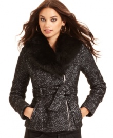 With a chic faux-fur collar, this wool-blend GUESS tweed jacket is your cold-weather go-to that doesn't sacrifice style!