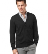 This V-neck cardigan sweater from Perry Ellis pulls your outfit together with a sophisticated, never stuffy vibe.