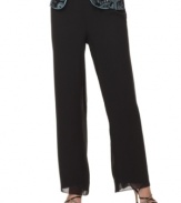 Ease and elegance: Airy Alex Evenings pants are the perfect foundation for your look.