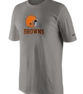 From the pre-game to after-party, show off your Cleveland Browns pride in this NFL football t-shirt from Nike.