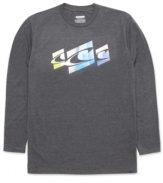 Great for layering, this long sleeve O'Neill tee celebrates your surfer style with a trio of wave graphics.