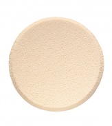 This deluxe sponge provides medium coverage for Oil-Free Even Finish Compact Foundation. To keep application fresh, use this replacement sponge. Packaged individually with a carrying case. 