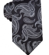 Bring paisley to the party for a good time in this Geoffrey Beene silk tie.