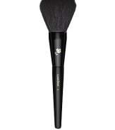 This full, natural-bristled brush is the ideal partner to all powders. The improved design and hair quality reduces fallout, and the new rounded shape provides better powder application. Made in USA. 