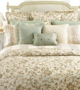 A detailed floral paisley pattern creates an unique design across this cotton sateen sham from Lauren Ralph Lauren. The outer edge features cream twisted cording for an elegant finish.