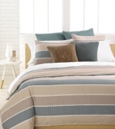 Give your bed a preppy makeover with this Lacoste Riquet duvet cover set. A landscape of laid-back hues in over-sized stripes add natural dimension for a clean-cut look. Button closure.