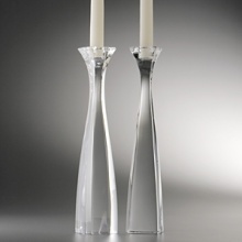 Allow yourself to imagine the inspiration for these new full-lead crystal Cascade Candlesticks a gentle, pristine waterfall deep in the forest. With the remarkable edges, these candlesticks send dancing light into all corners of the room. (Candles not included.)