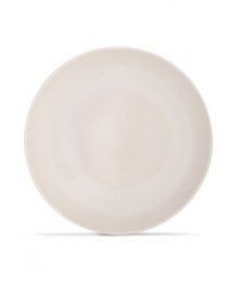 With clean lines in shades of white, Kealia dinner plates dish out casual fare with modern elegance, plus all the convenience of dishwasher- and microwave-safe stoneware. From Noritake's collection of white dinnerware.