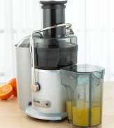 Enjoy fresh juice in seconds -- just choose a fruit and drop it in this powerful, commercial quality extractor. The extra wide feed tube accommodates whole fruits like apples and pears -- there's no need to pre-cut any ingredients -- and two speed settings adjust for everything from carrots to delicate berries for optimum results. Model JE98XL.