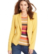 In a standout shade, this BCBGMAXAZRIA tuxedo blazer is a hot topper for a summer look!