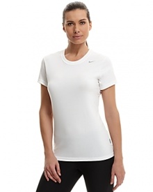 Train in serious style with this sleek Nike tee. Made with Dri-FIT technology to wick away moisture, this top will keep you looking good while feeling your best.