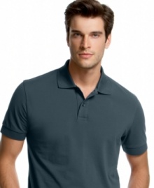 Classic good looks. Add this Hugo Boss polo shirt to your repertoire for timeless, tailored style.