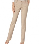 Classic petite khakis get a comfy update with extra Hello Smooth fabric, for a polished style that you'll love wearing! (Clearance)