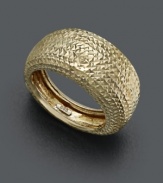 Indulge in the simple luxuries of life. This elegant 14k gold band features an intricate, diamond-cut pattern.