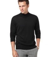 Smooth to the touch with sleeves that are ideal for rolling up, this Perry Ellis mock-neck sweater keeps you comfy all season long.