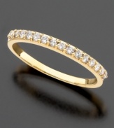 Brilliant reflections, all in a row. This beautiful ring features round-cut diamonds (1/4 ct. t.w.) set in 14k gold.