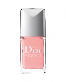 Dior's cult favorite, long-wearing nail lacquer in an array of modern shades, is back with a new formula and an oversize brush for quick and accurate application in a single stroke. Choose any high-fashion shade for a dose of dramatic color from your tips to your toes.