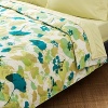 A signature DVF print, the Ginkgo Leaf has adorned everything from dresses to bracelets, and now this stand-alone Duvet. Shades of green and white create a dynamic and soothing way to sleep.