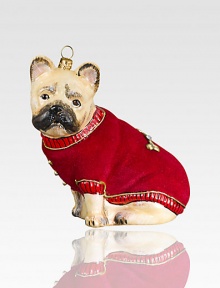 Donned in a cozy red velvet sweater, this darling doggie is delightfully detailed in mouth-blown, hand-painted glass.Glass3.5H X 3W X 2DImported