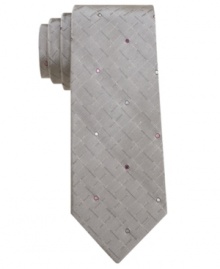 Modern minimalism. Finish off your dress look with this cool tie from Penguin.