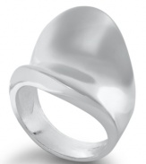 Lovely curves. The smooth shape and polished sterling silver setting of Giani Bernini's sophisticated curve ring make it an instant must have. Size 8.