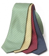 An allover box print accents this essential silk tie.