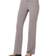 On Que offers an essential basic in a comfy fabric blend with these lounge pants. The bootcut leg is simply flattering - check out the matching jacket!