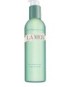 Powerful yet gentle, this oil-free facial cleanser draws away dirt, debris, make-up, pollutants and excess sebum with magnetized tournaline and La Mer's exclusive Deconstructed Waters. Formulated with non-detergent ingredients essential to maintaining the skin's delicate moisture barrier, this cleaner will not upset the complexion, even with frequent use. Ideal for normal to oily skin types. 6.7 oz. 