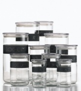 Made from fully recycled materials, this environmentally-friendly glass set takes on any food or ingredient you throw its way, offering up a whole new kind of flexibility in the kitchen. The diswasher- and microwave-safe jar holds solids and liquids for easy, attractive storage.