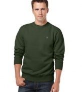 Suit up in the collegiate-inspired polish of this warm fleece Izod crew neck - a handsome update to your favorite sweatshirt.