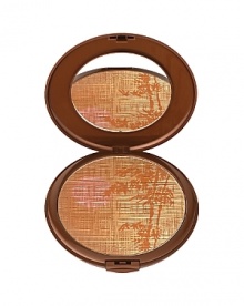 This sheer silky-light powder delivers a natural sun-kissed glow in any season. Exceptional light-reflecting pigments ensure a radiant, tanned makeup result. Smooth and comfortable texture blends effortlessly and evenly into the skin. Skin feels silky soft and even toned.ResultRadiant, yet natural-looking, for a bronzed complexion that stays fresh and color-true throughout the day.Suitable for all skin types. Oil-free. Fragrance-free. Non-acnegenic. Non-comedogenic. Allergy-tested for safety.