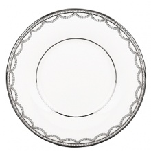 Elegant and traditional, this fine china, featuring graceful platinum scalloping, calls to mind the perfectly iced wedding cake.