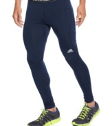 Sprinting or in it for the long haul-either way you'll stay comfortable and warm with these adidas running pants featuring ClimaWarm® technology.