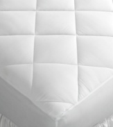 Drift off to sleep surrounded by the comfort of lofty, diamond-stitch quilting with this soothing Home Design mattress pad. Designed to protect your mattress while offering an extra layer of plush softness to your bed, this bedding essential is exactly what sweet dreams are made of.