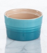 A helpful tool in the kitchen, the stackable ramekin from Le Creuset's serveware and serving dishes collection is crafted for durability and ease of use in oven-safe stoneware. Use for organizing ingredients or bake and serve personal-sized desserts and savory pies.