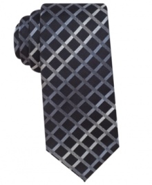 A modern print gives this silk tie by Alfani a sleek style.