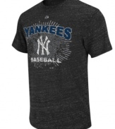 Score a home run in your casual wardrobe -- this New York Yankees fashion tee from Majestic steps up to the plate and knocks it out of the park.